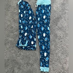 Great condition little sleepies women’s size medium dancing dreidels pajama set